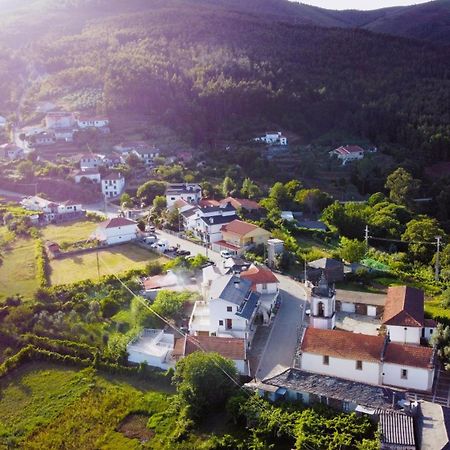 Vila Nazaré Panzió Castro Daire Kültér fotó