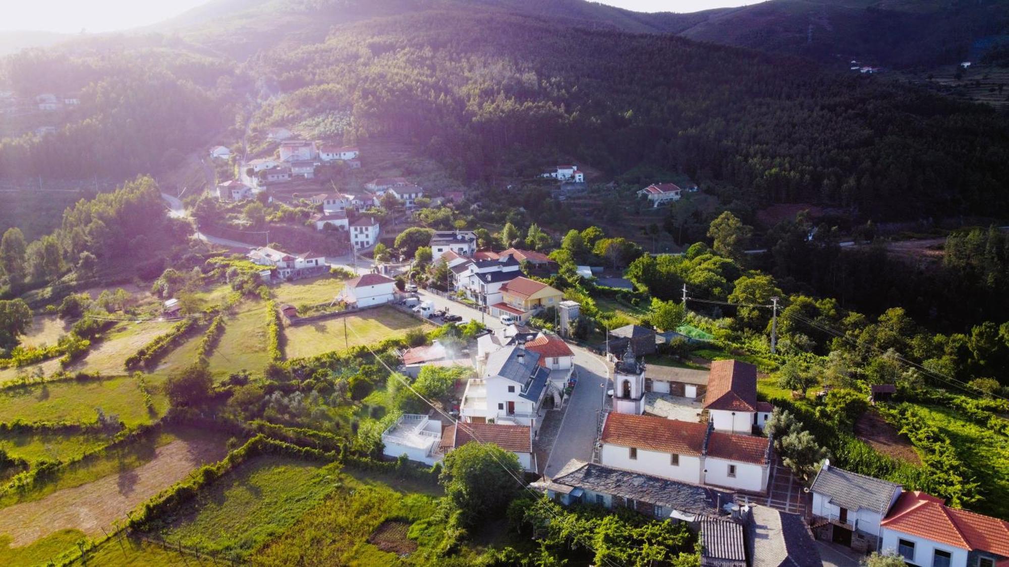 Vila Nazaré Panzió Castro Daire Kültér fotó